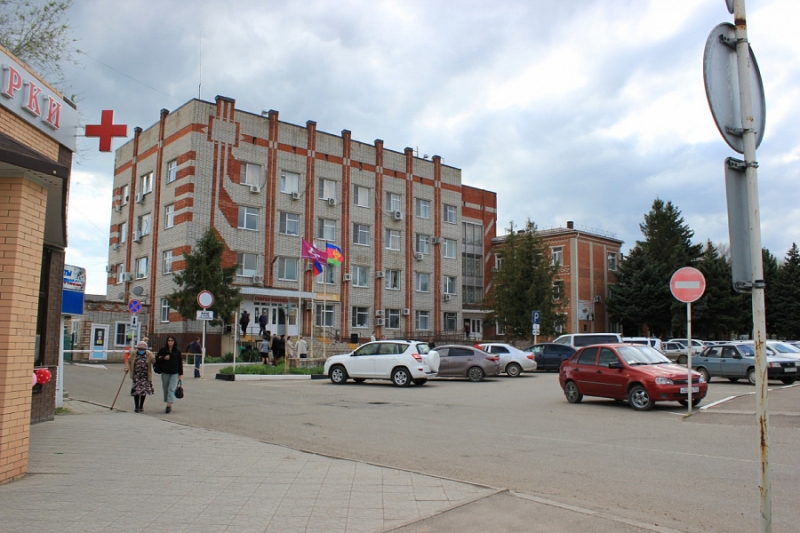 В станице Ленинградской отремонтируют здание поликлиники центральной районной больницы